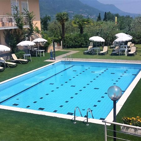 Hotel Panoramica Salò Eksteriør bilde