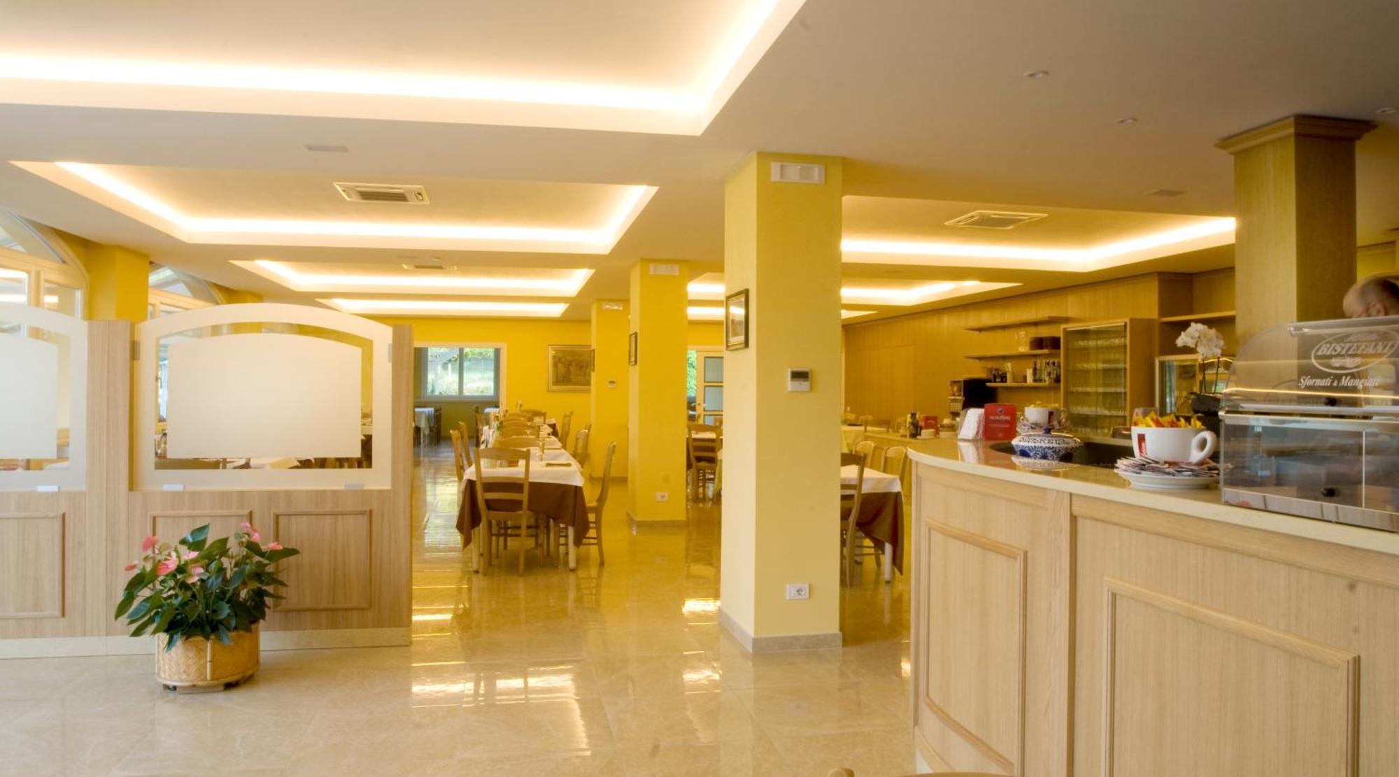 Hotel Panoramica Salò Eksteriør bilde