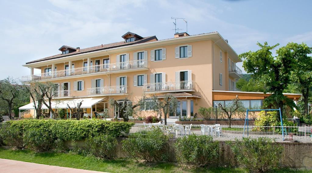 Hotel Panoramica Salò Eksteriør bilde